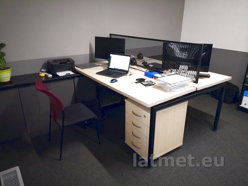 Galdi un galdu kājas - EG