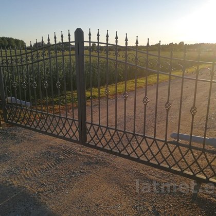 Individuāla dizaina vārtu izgatvošna