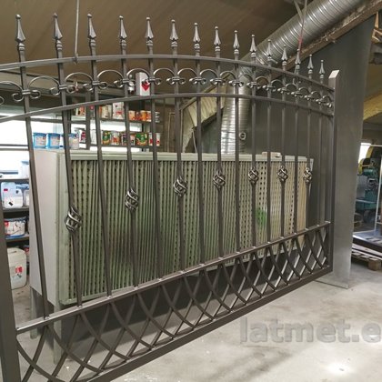 Nožogojumu krāsošana