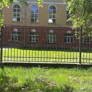 Metāla nožogojums ar sausā betona pasētām, Jūrmala