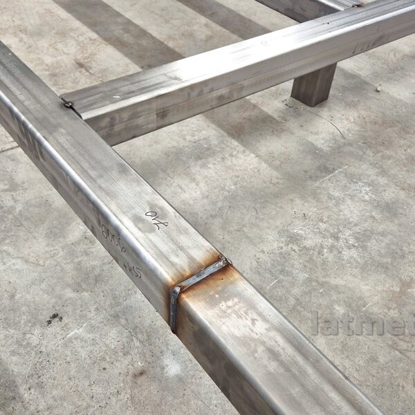 skābes izturīgs nerūsējošais tērauds