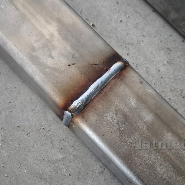 Nerūsējošā tērauda metināšana,  metinājuma šuve pirms tīrīšanas