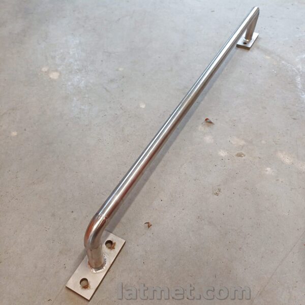 Rokturs jūras bākai no nerūsējošā tērauda