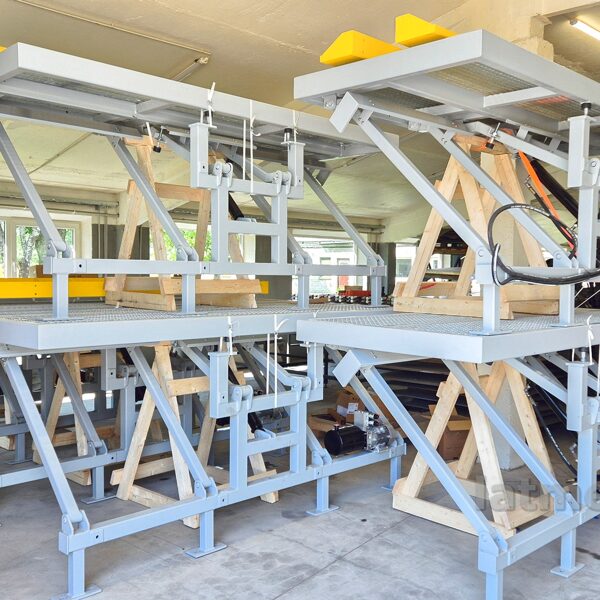 Lat Met noliktava dzelzceļa platformu glabāšana