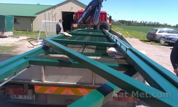 Industriālu bīdāmu vārtu piegāde klientam