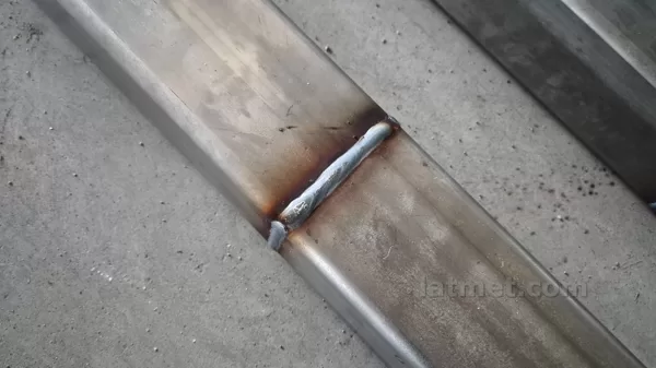 Nerūsējošā tērauda metināšana,  metinājuma šuve pirms tīrīšanas
