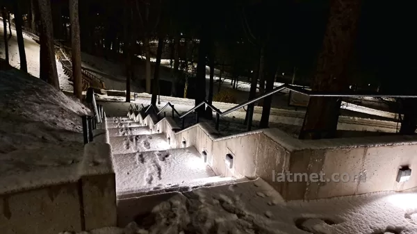 Kāpņu margu rokturis
