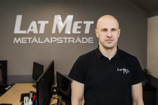 Aigars Šuvcāns, uzņēmuma vadītājs,  E-pasts: aigars@latmet.com. Mob. 29429956
